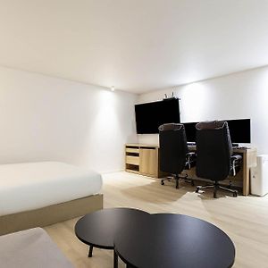 Deluxe Double Studio